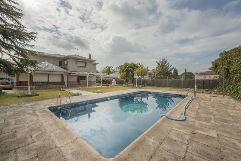 Best Pool Safety Contractors in Billings, MT